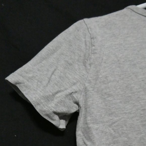 GAP KIDS, large, grey graphic tee, shark theme, EUC - Picture 8 of 12